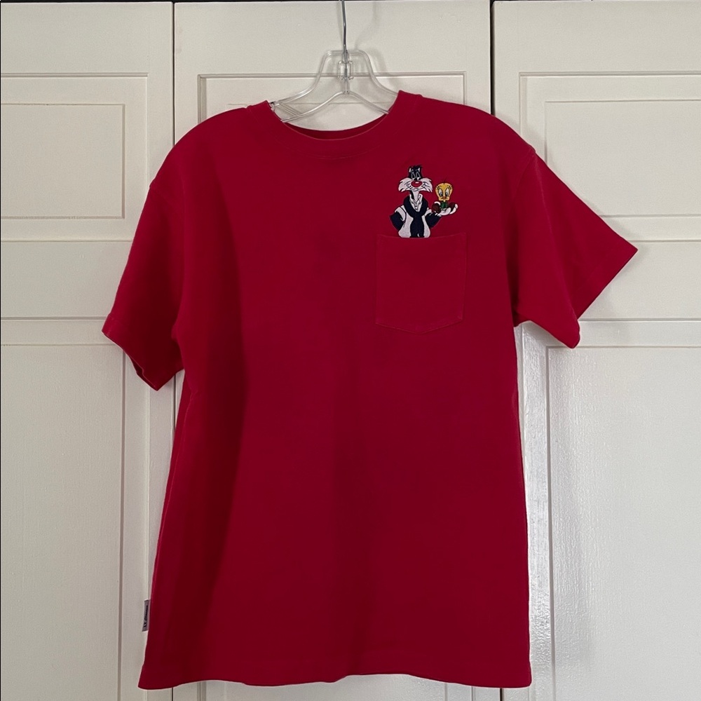 Vintage XL Red 90s Looney Tunes Tweety Bird Embroidered Pocket T-Shirt